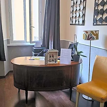 Caesar Place Rom